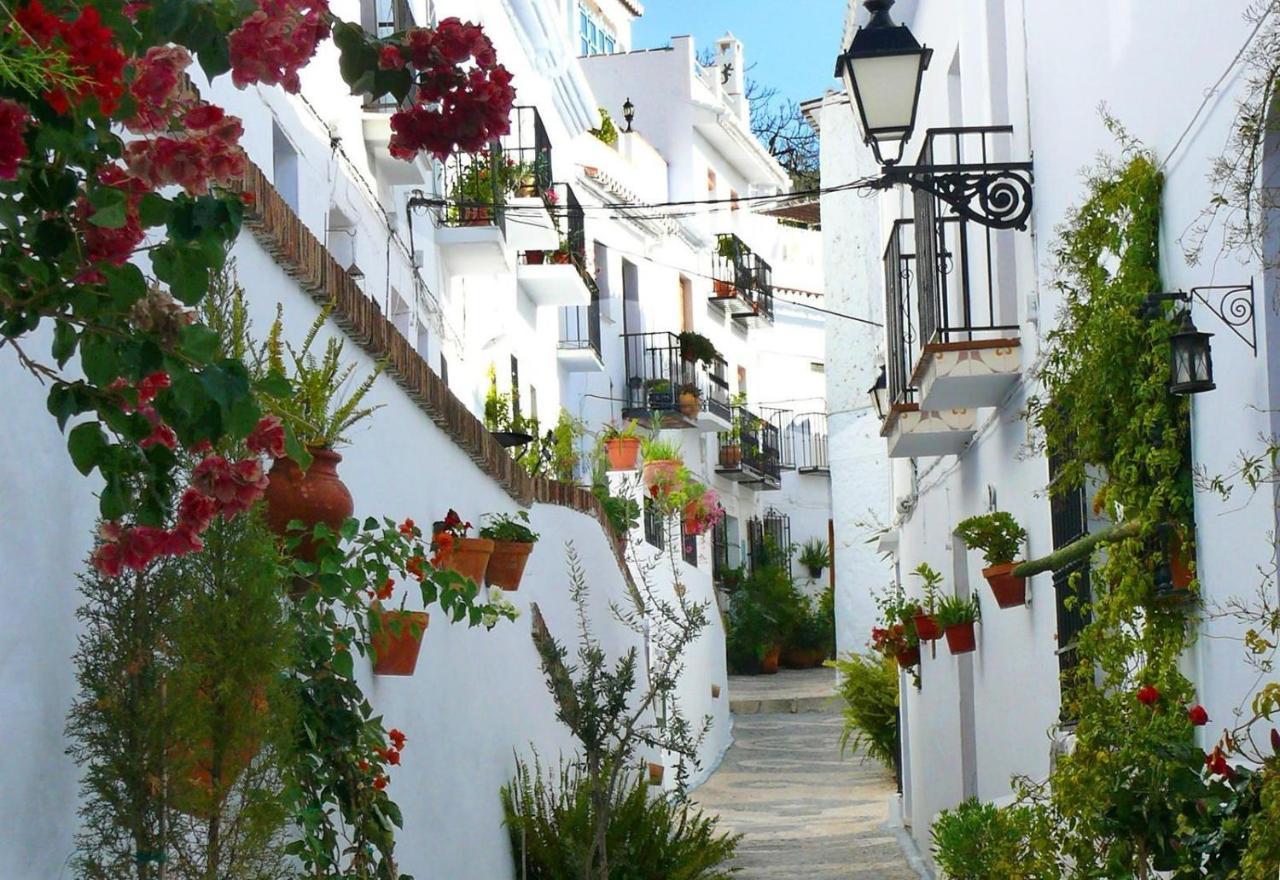 Valparaiso - Burriana Beach Nerja Bagian luar foto